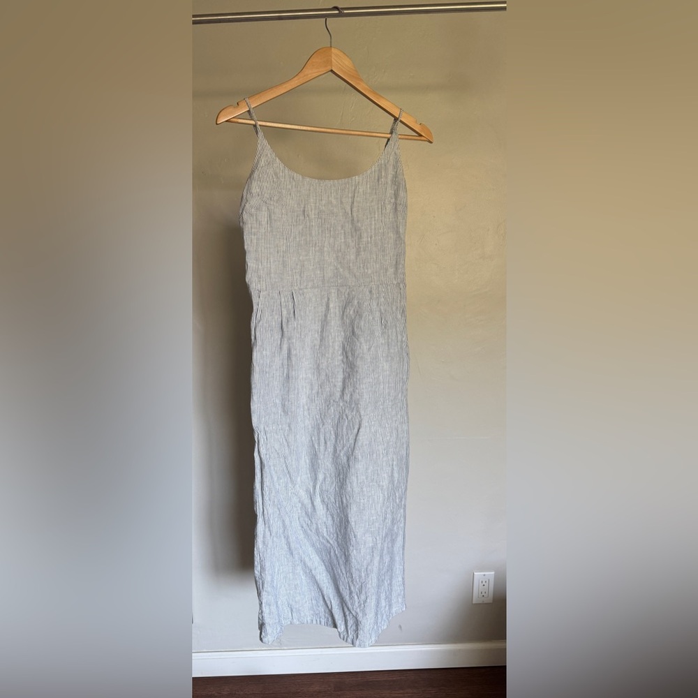 Quince: 100% European Linen Scoop Neck Midi Dress in Blue Pinstripe (Size Medium